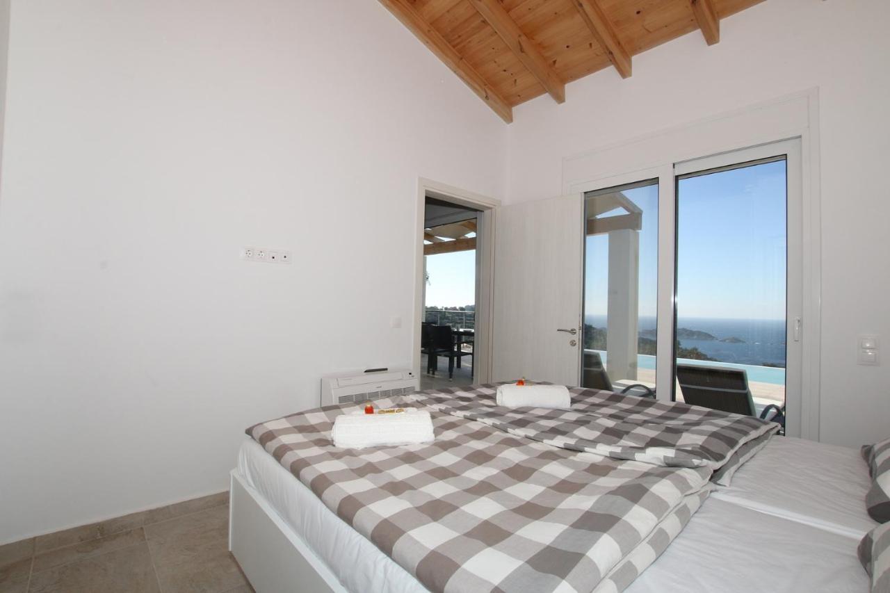 Sunset Sea View Villa 1 Агиос Георгиос Екстериор снимка